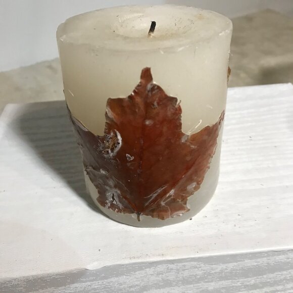 Glass Hurricane Candle Holder With Leaf Decorated Pillar Candle Set - Picture 4 of 10